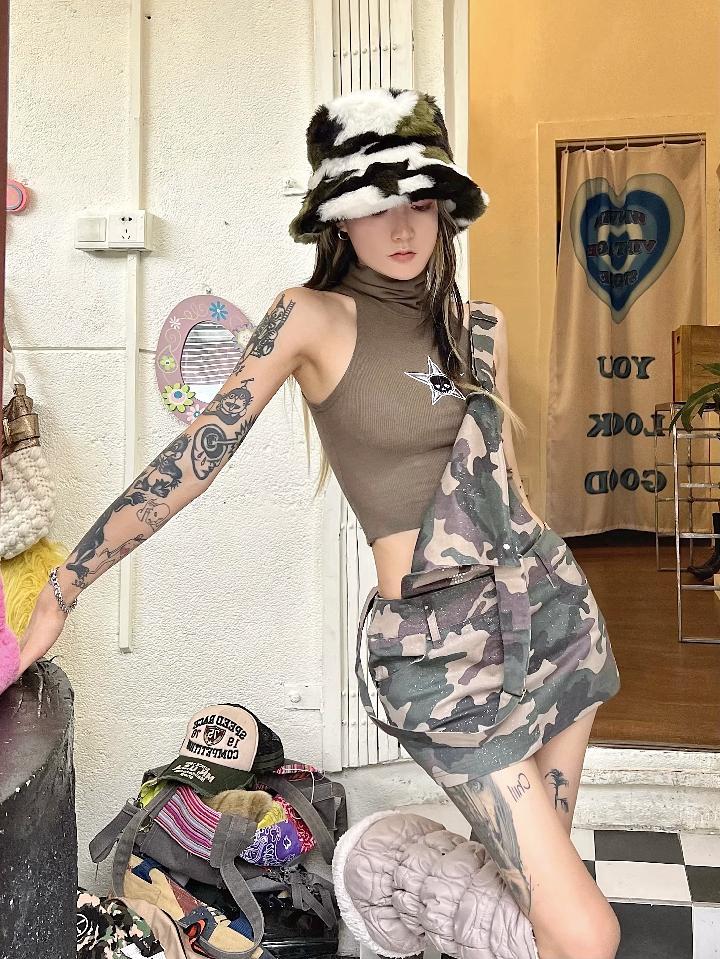 Kasey Harajuku Turtleneck Cropped Top - 2 Colors