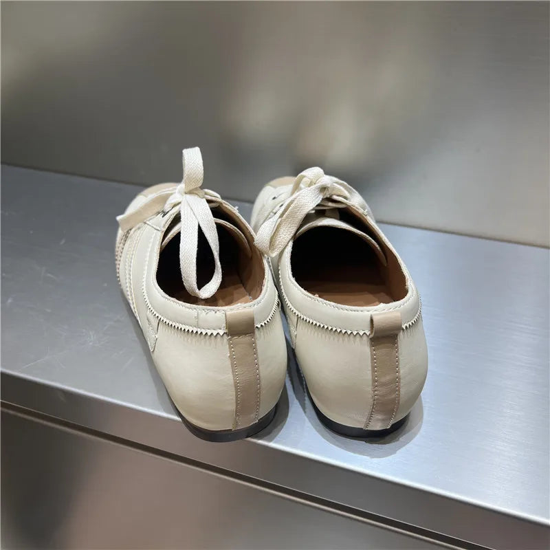 Eline Round Toe Leather Lace-up Flat Sneakers