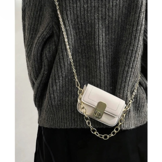 Hessa Micro Chain Crossbody Bags - 5 Colors