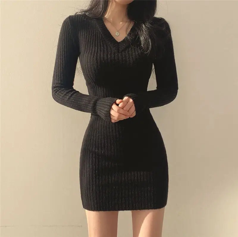 V-neck Long-sleeved Knitted Bodycon Dress