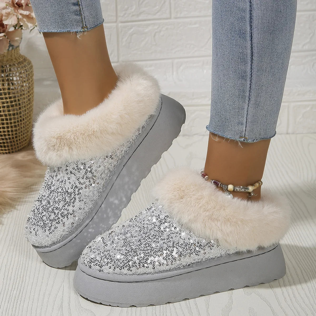 Winter Short Plush Warm Snow Boots Casual Shoes New Suede Fur Chelsea Ankle Boots Flats Platform Ladies Shoes Botas