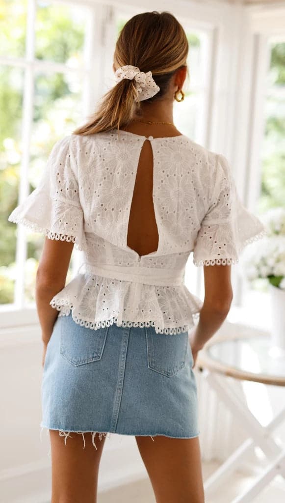 Women's Lace V-neck T-shirt