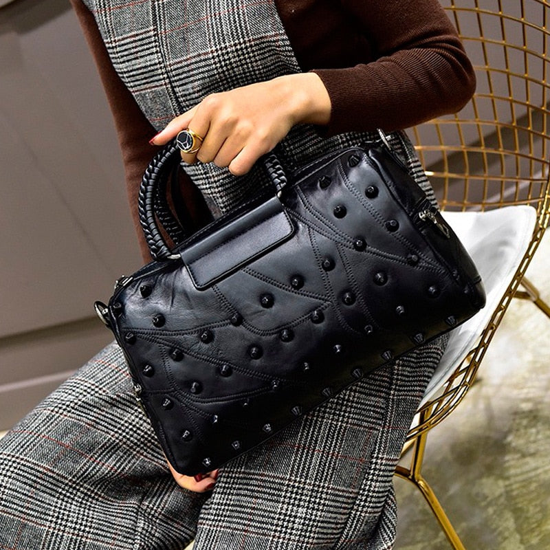 Large Capacity Elegant Shoulder Bag