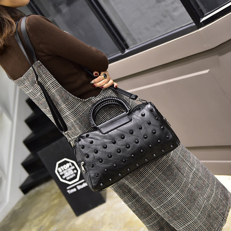 Large Capacity Elegant Shoulder Bag