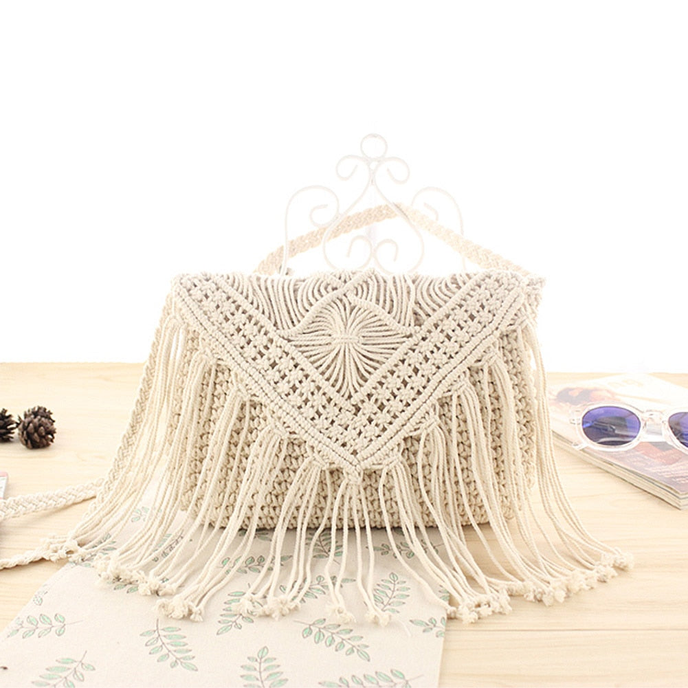 Fringe Datail Woven Rattan Handbag