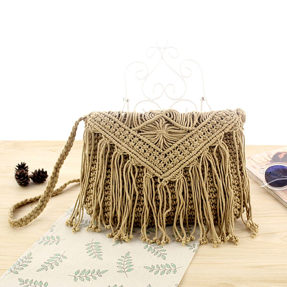 Fringe Datail Woven Rattan Handbag
