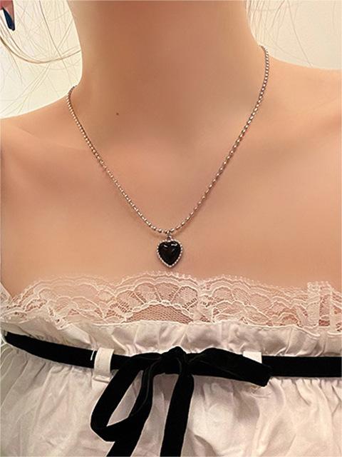 Vintage Heart Pendant Necklace