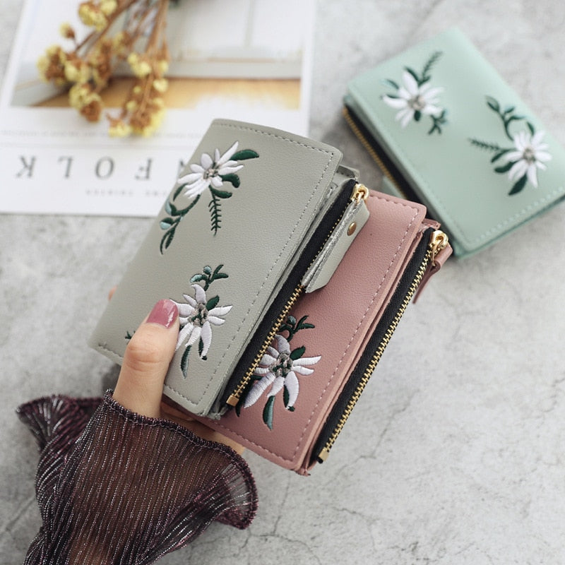 Flower Embroidery Short Wallet