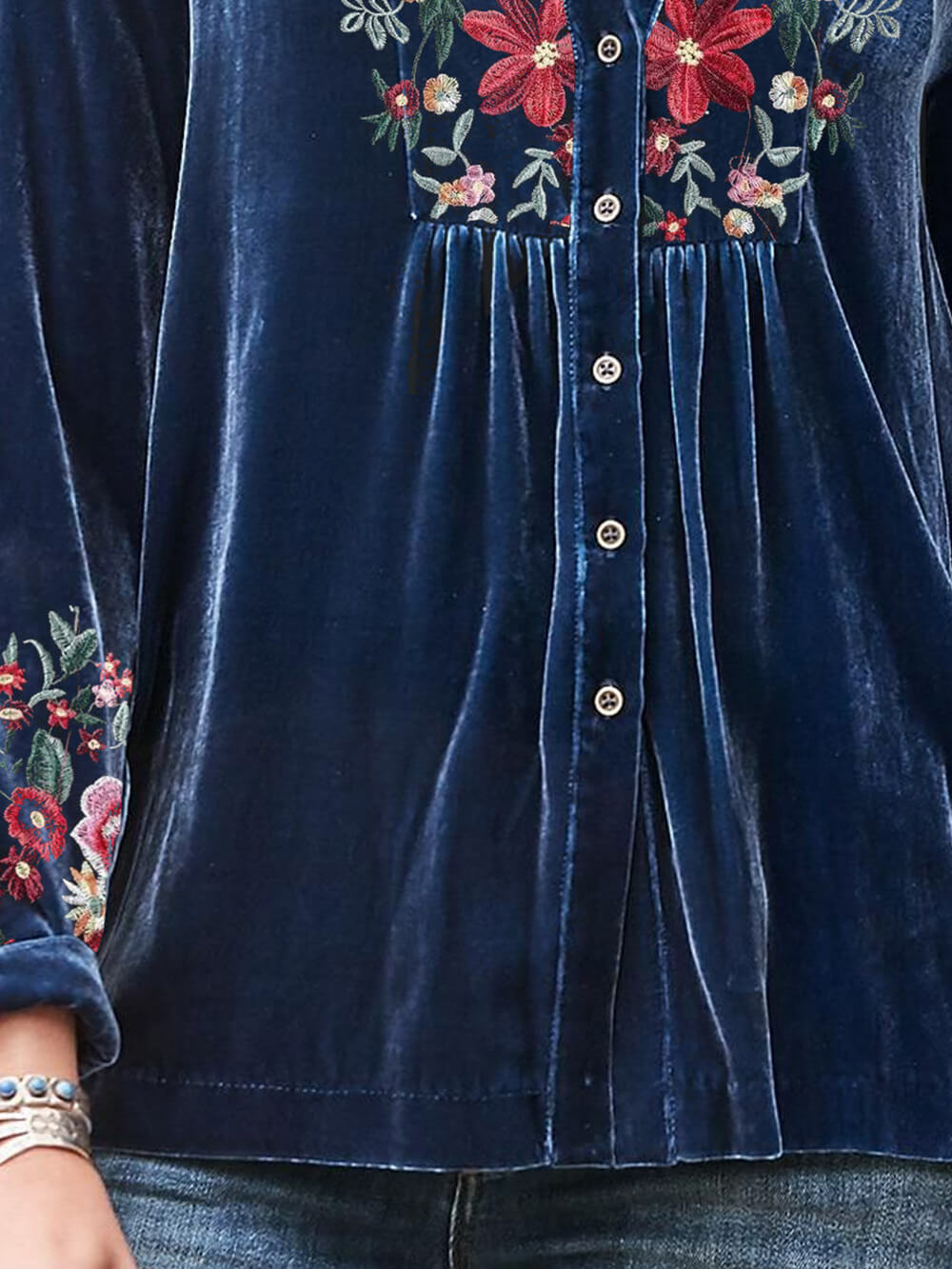 Embroidery Velvet Flutter Sleeve Top