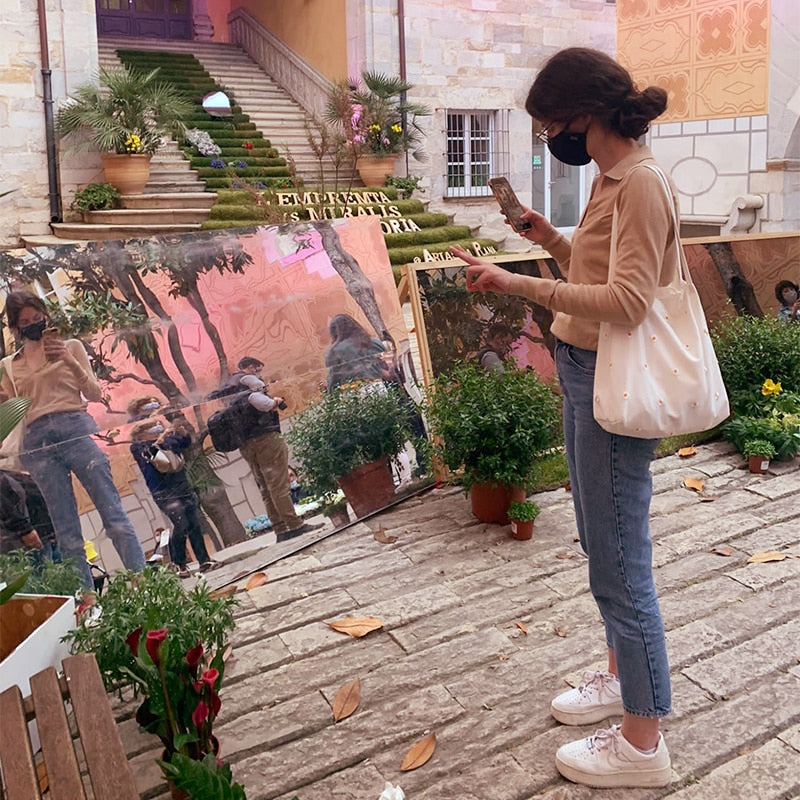 Daisy Patterned Canvas Shoulder Bag