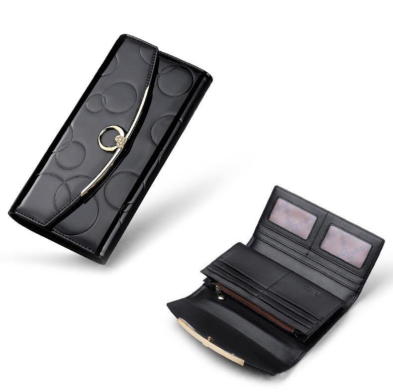 Circle Embossed Leather Wallet