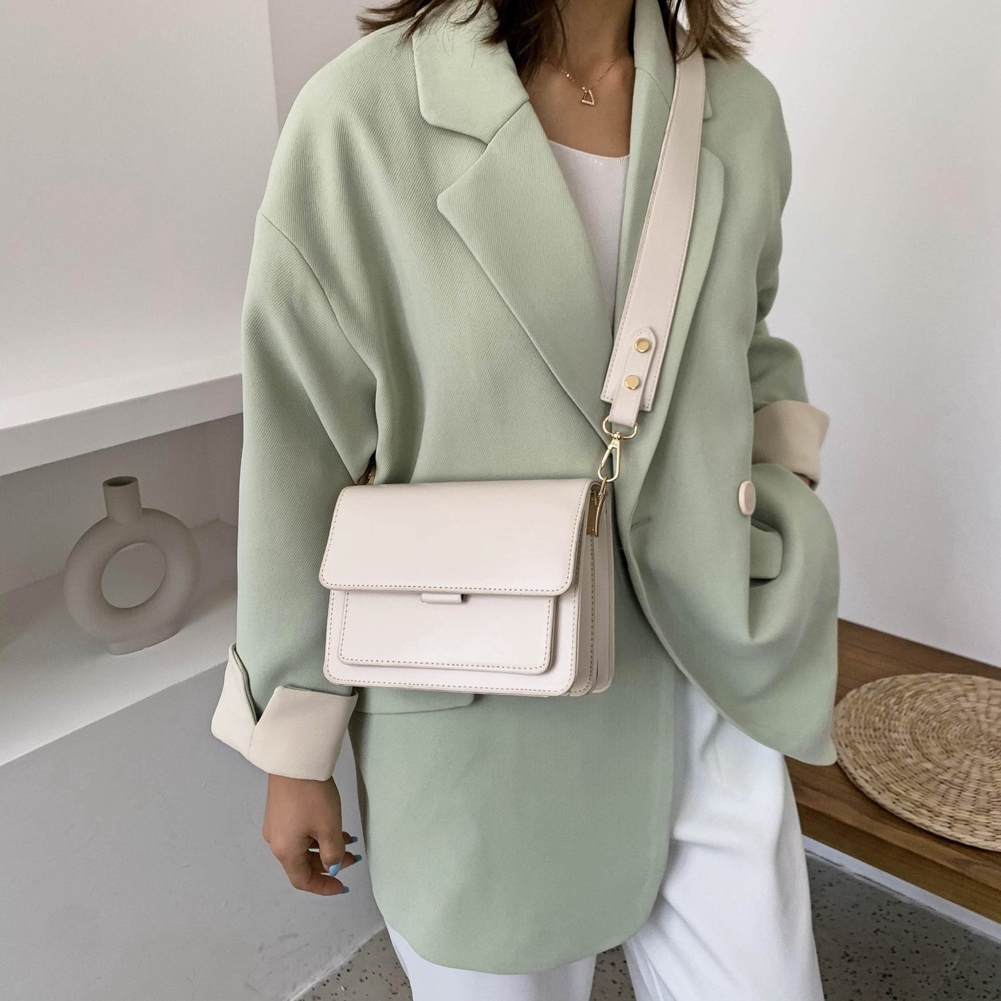 Oversized Chain Strap Messenger Bag