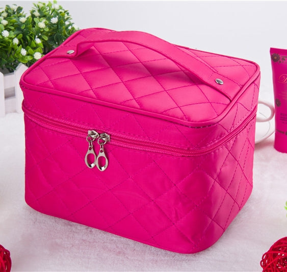 Quilted Design Large Capacity Cosmetic Bag