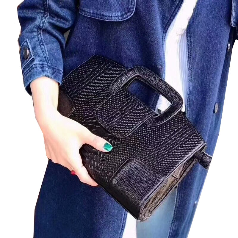 Snake Patterned Cowhide Leather Clutch Bag for Women