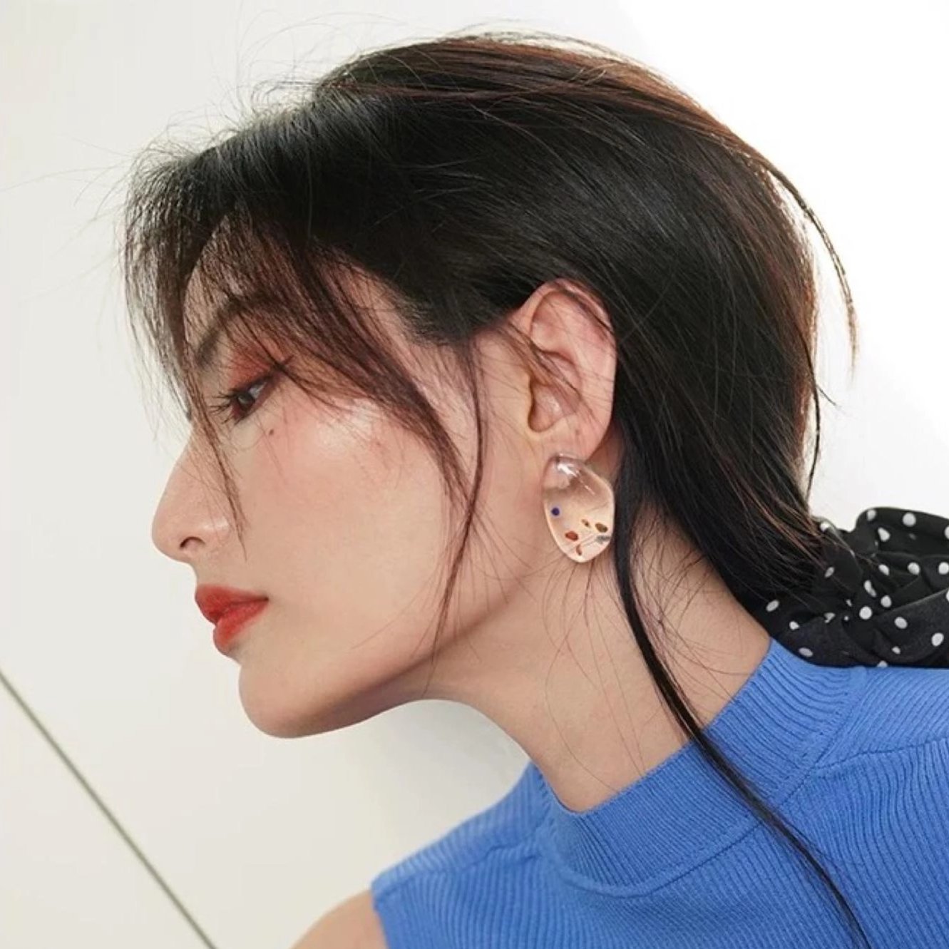 Bora Clear Acrylic Resin Stud Earrings