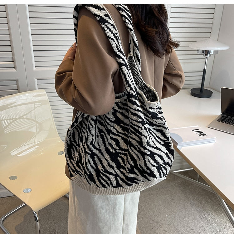 Camellia Flower Print Knit Hobo Bags - 4 Colors