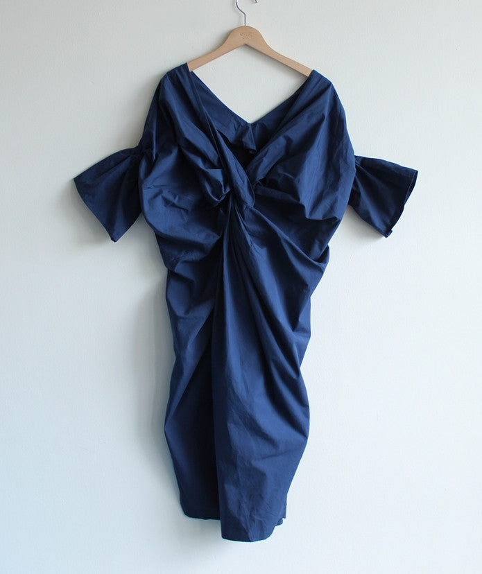 Chic Backless V-neck Dress - Blue or White