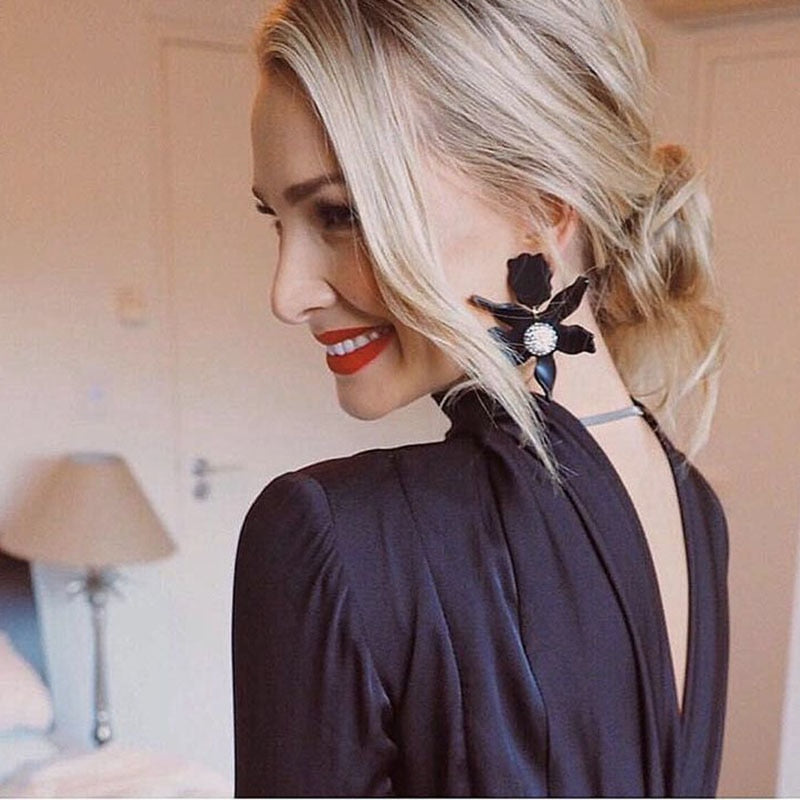 Damien Resin Flower Earrings