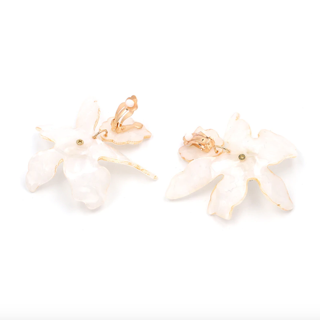 Damien Resin Flower Earrings
