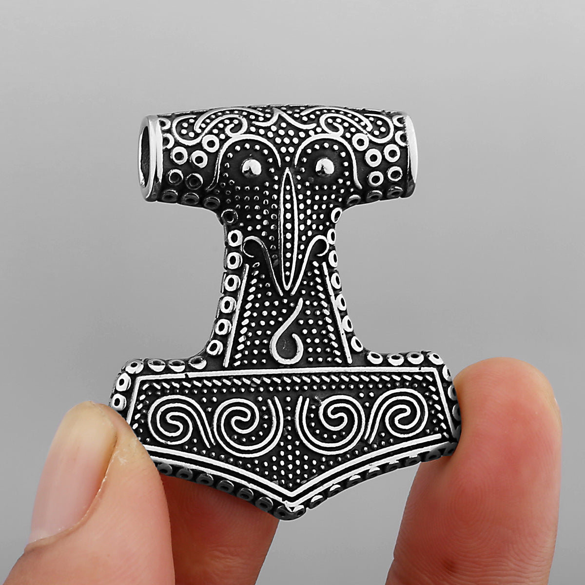 Ding Crow Head Hammer Necklace