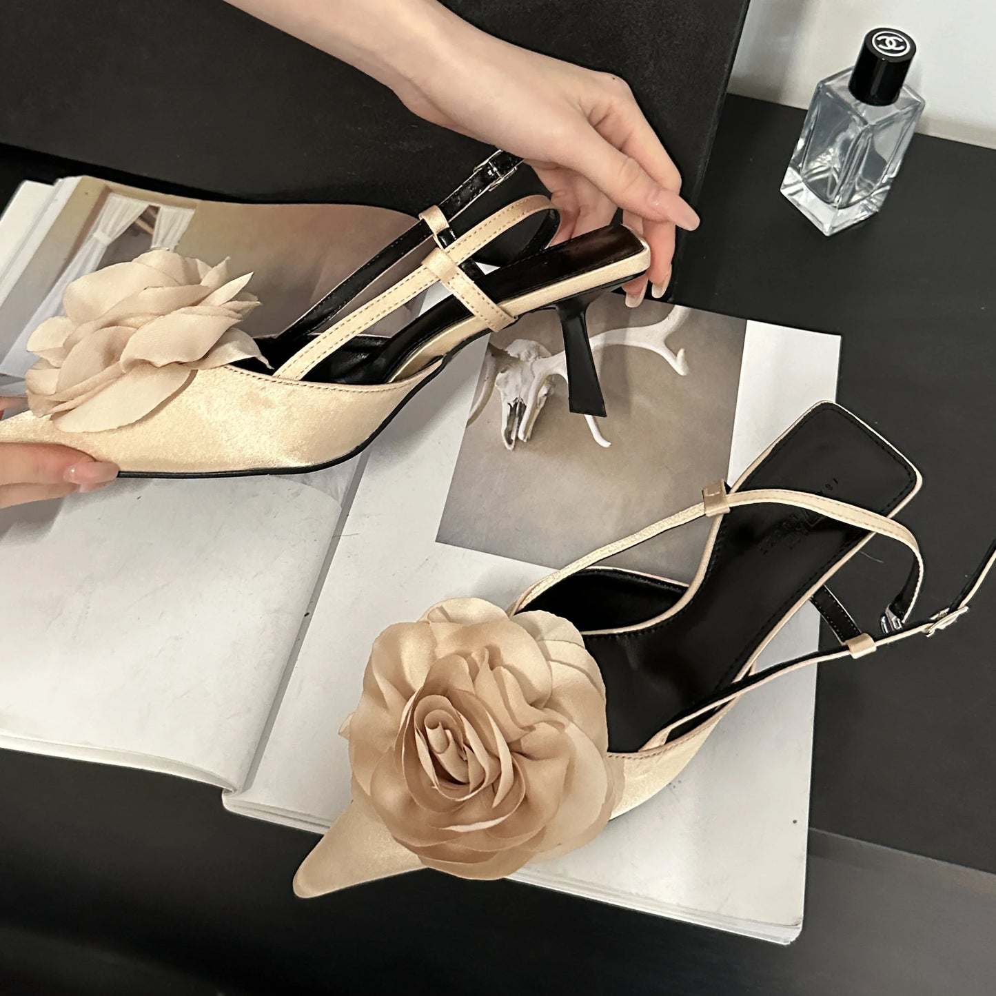 Fashion Buckle Strap Pointed Toe Thin Wedding Designer Dress Mule Ladies Shoes Low Heel Pumps