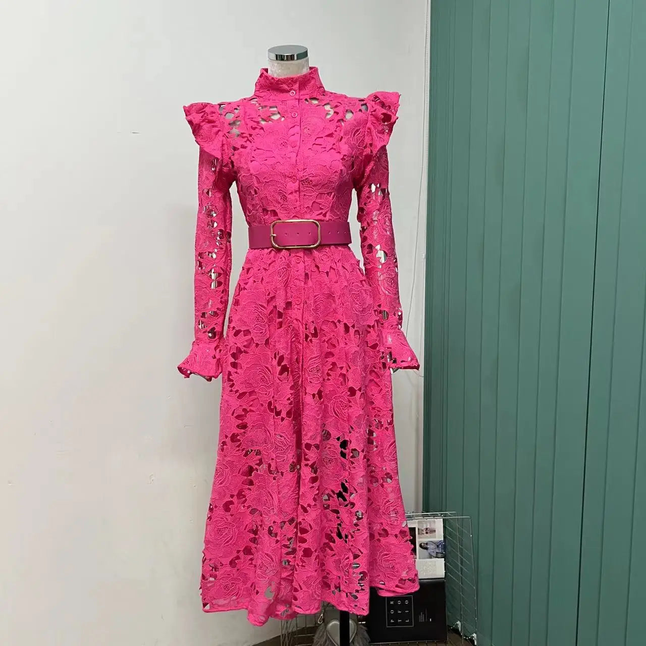 French Temperament Water-Soluble Single-Breasted Lace Dress