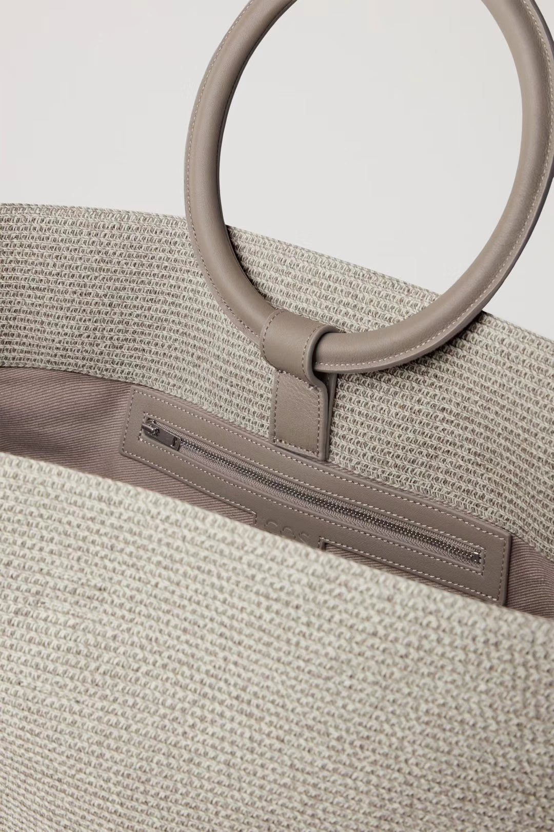 Henna Raffia Bag with Ring Handle - 2 Colors