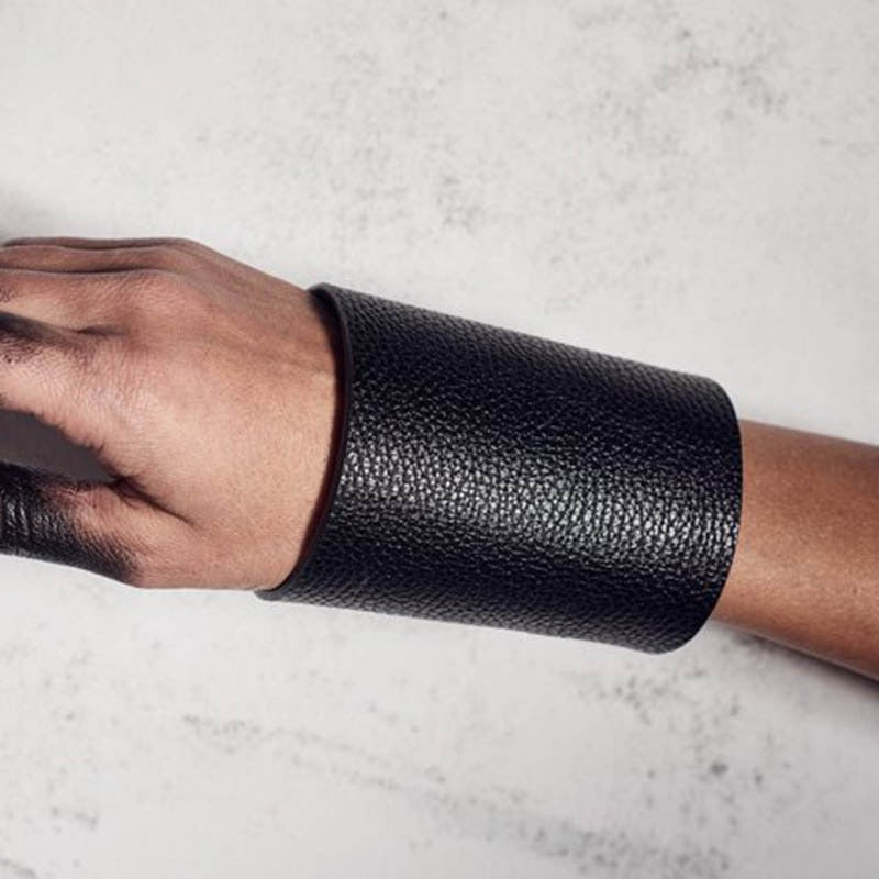 Heran Minimalist Leather Wrap Bracelet