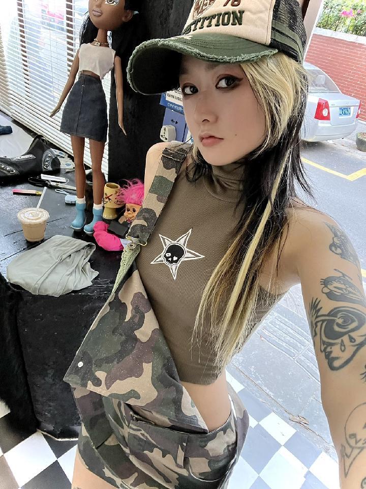 Kasey Harajuku Turtleneck Cropped Top - 2 Colors