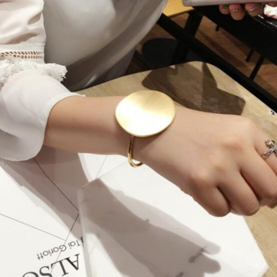 Kei Big Round Brushed Metal Bracelets - Gold or Silver