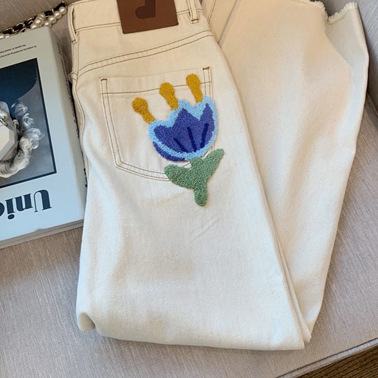 Lidia Flower Embroidery Off-White Jeans