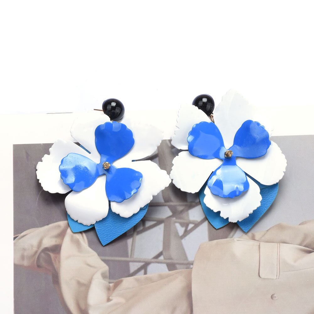 Lilian Big Flower Stud Earrings - 4 Colors