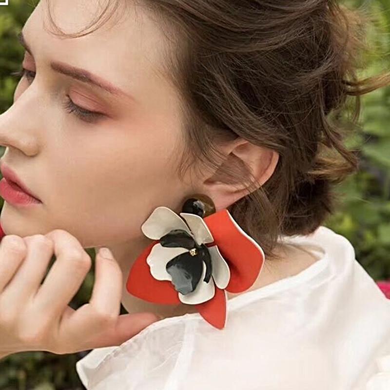 Lilian Big Flower Stud Earrings - 4 Colors