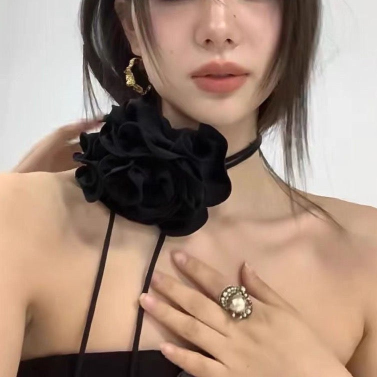 Linea Big Flower Corsage Chocker Necklaces - 4 Colors