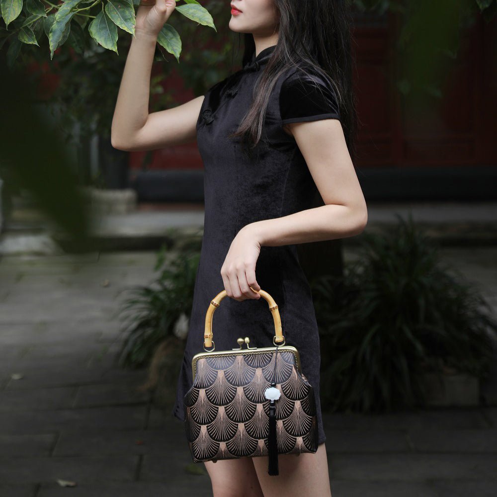 Chic Satin Women's Hand Clutch Bag