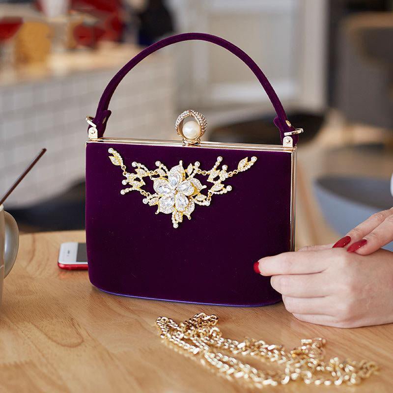 Diamond Flower Velvet Hand Clutch Bag