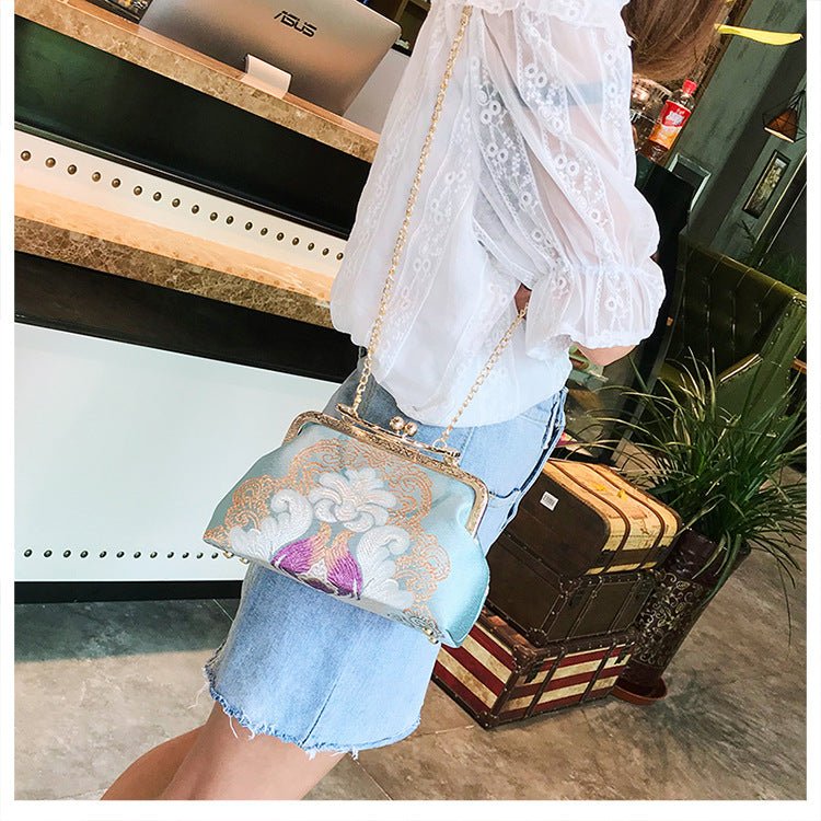 Stylish Hand Clutch Bag with Flower Embroidery