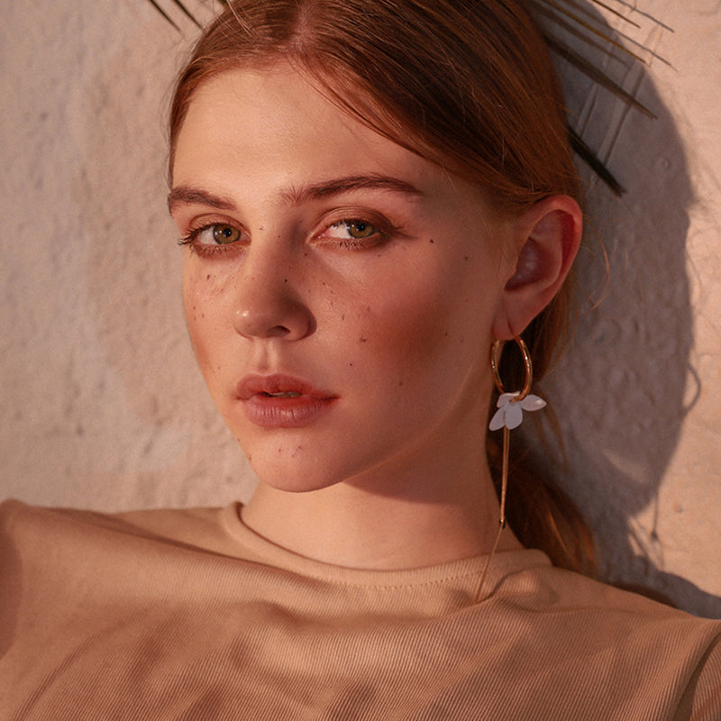 Madilyn Asymmetric chain link flower Hoop Earrings