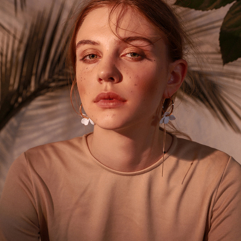 Madilyn Asymmetric chain link flower Hoop Earrings