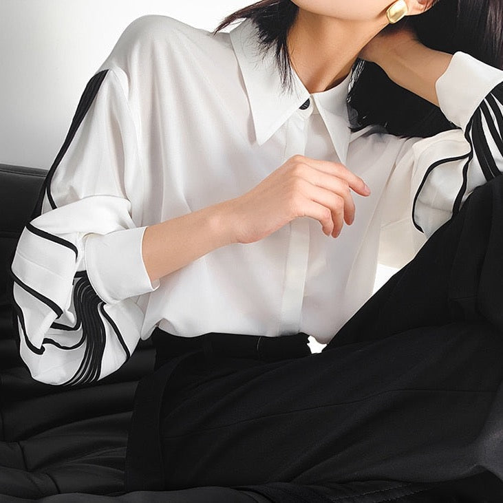 Nami Lantern Sleeve Blouse with Color Contrast Pleats