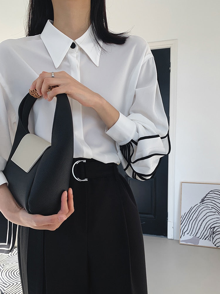 Nami Lantern Sleeve Blouse with Color Contrast Pleats