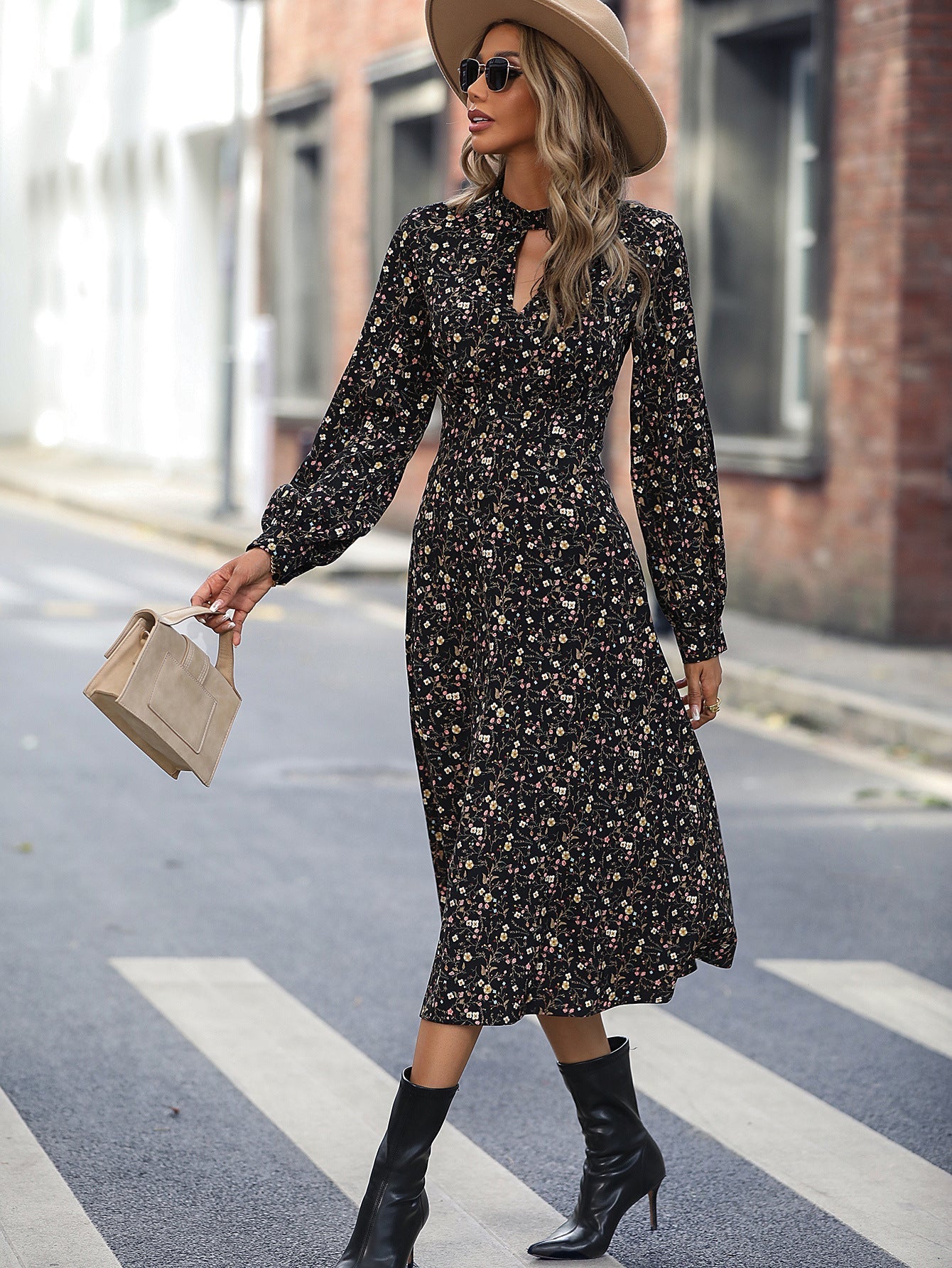 Waist Closing Floral Velvet Dress