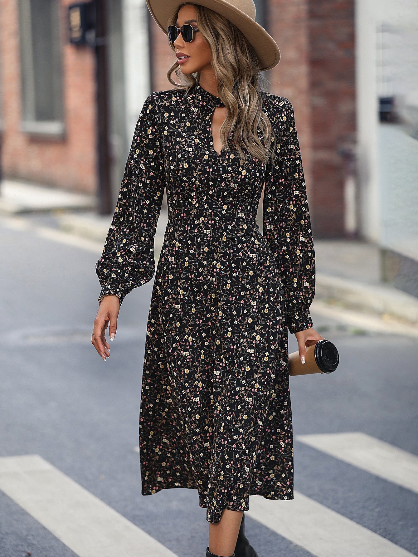 Waist Closing Floral Velvet Dress