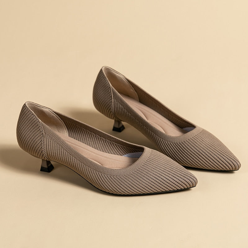 Ribbed Upper Basic Kitten Heel Pumps