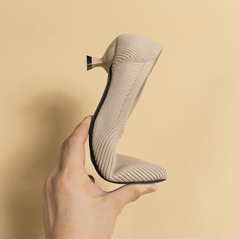 Ribbed Upper Basic Kitten Heel Pumps