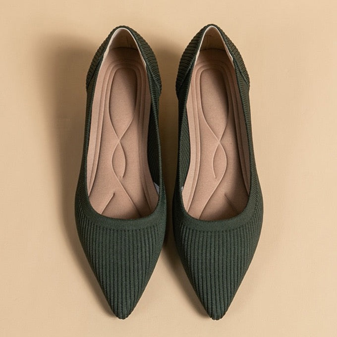 Ribbed Upper Basic Kitten Heel Pumps