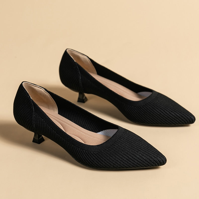 Ribbed Upper Basic Kitten Heel Pumps
