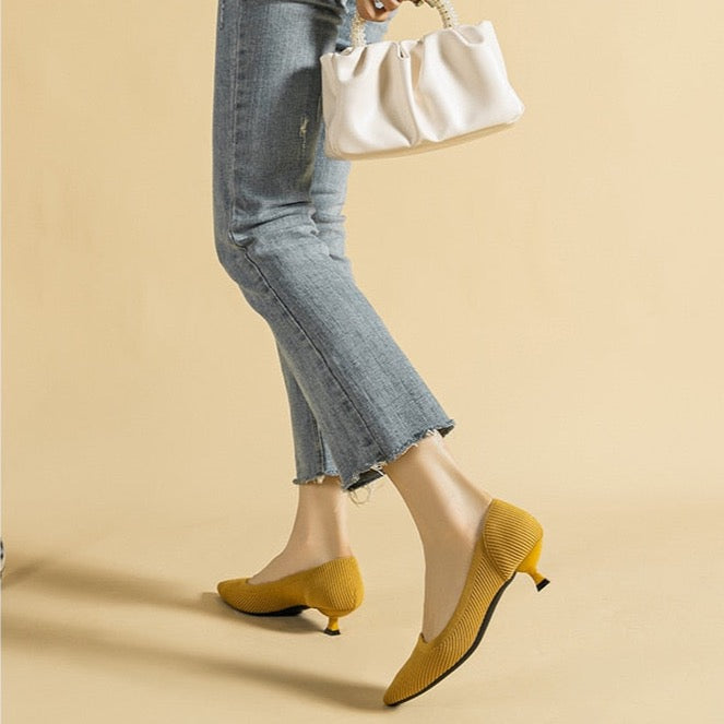 Ribbed Upper Basic Kitten Heel Pumps