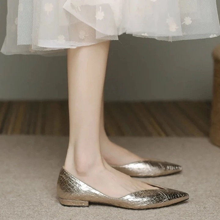 Joplin Tulip Pointed Toe Flats