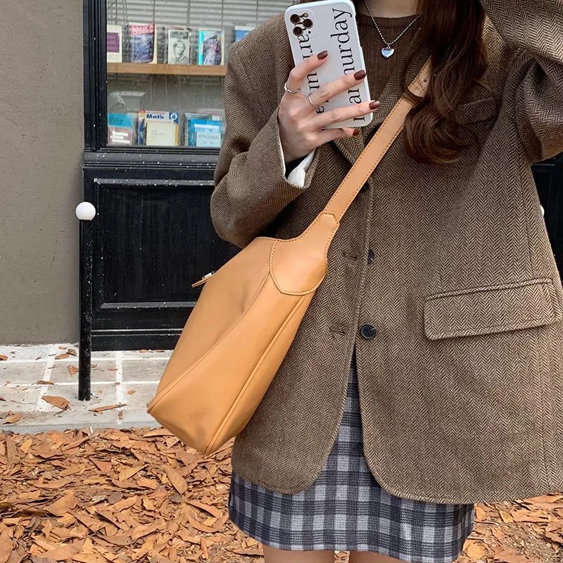 Willow Vintage Faux Leather Shoulder Bag